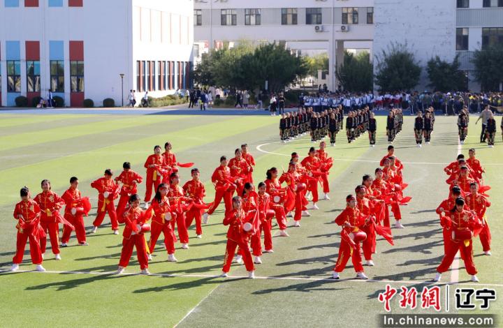 十年砺剑展锋芒！沈阳优质名校秋季运动会上演家校双向奔赴运动盛宴！__十年砺剑展锋芒！沈阳优质名校秋季运动会上演家校双向奔赴运动盛宴！